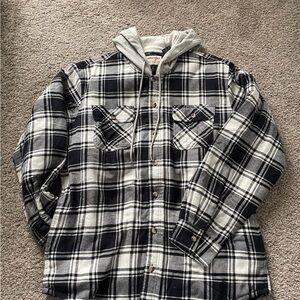 Wrangler Large Black and White Plaid quilted flannel jacket